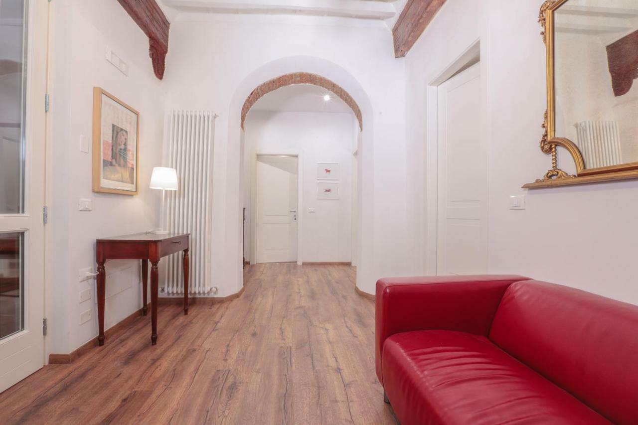 San Pierino Charming Rooms Lucca Bagian luar foto