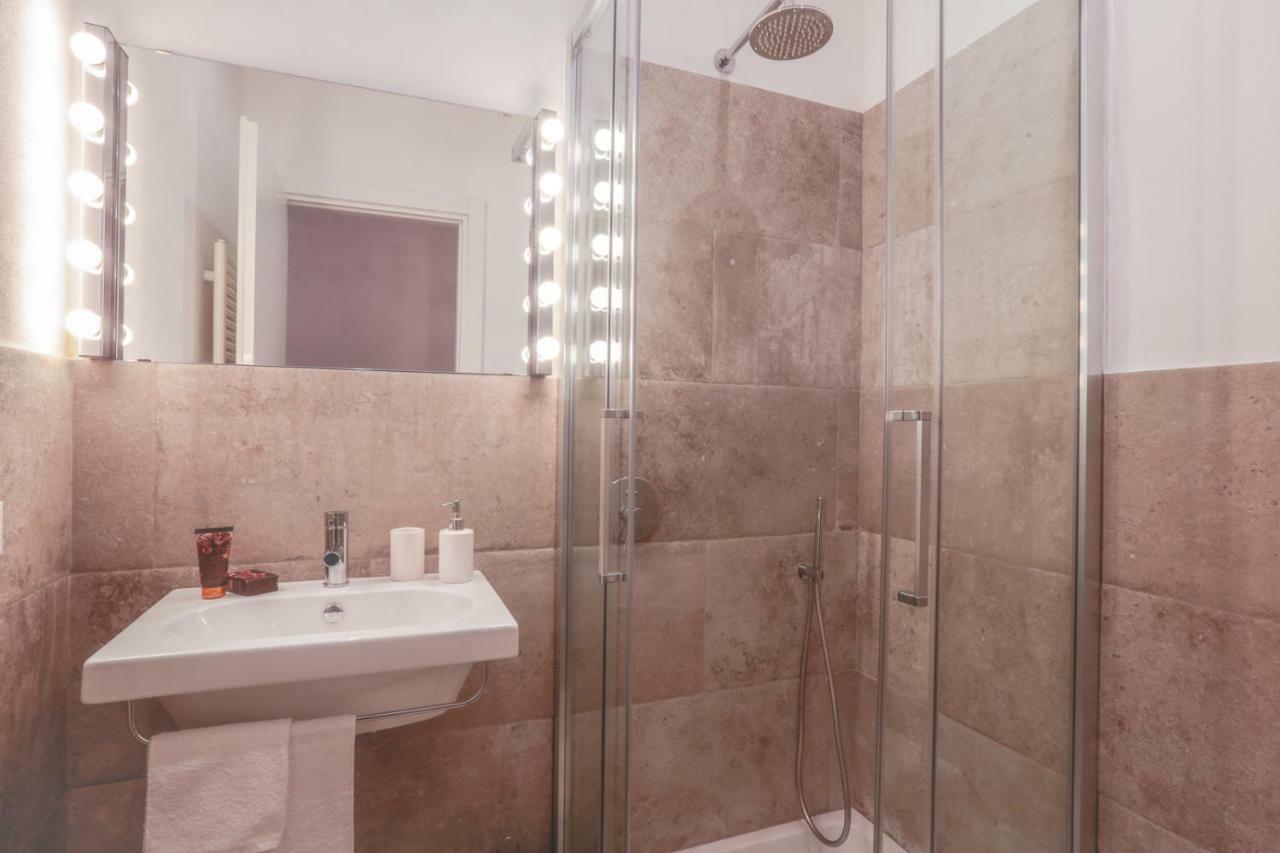 San Pierino Charming Rooms Lucca Bagian luar foto
