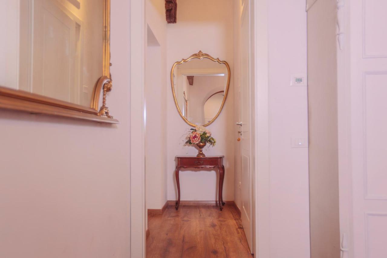 San Pierino Charming Rooms Lucca Bagian luar foto