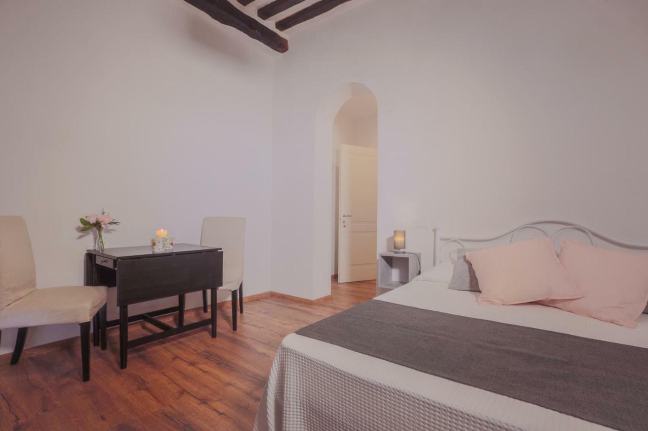 San Pierino Charming Rooms Lucca Bagian luar foto