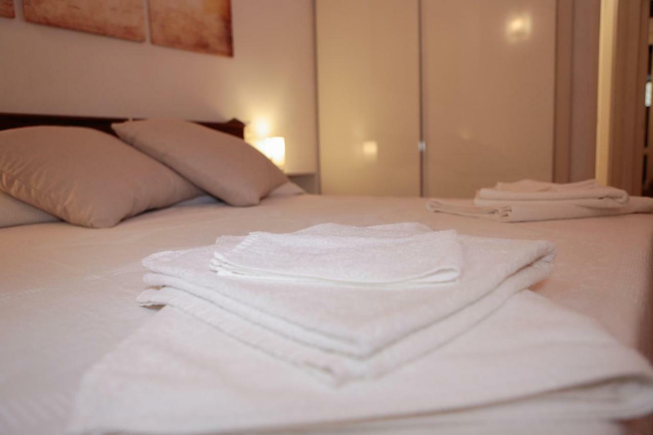 San Pierino Charming Rooms Lucca Bagian luar foto